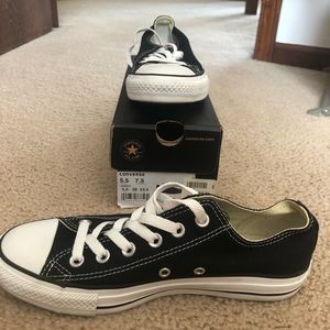 Black and white converse